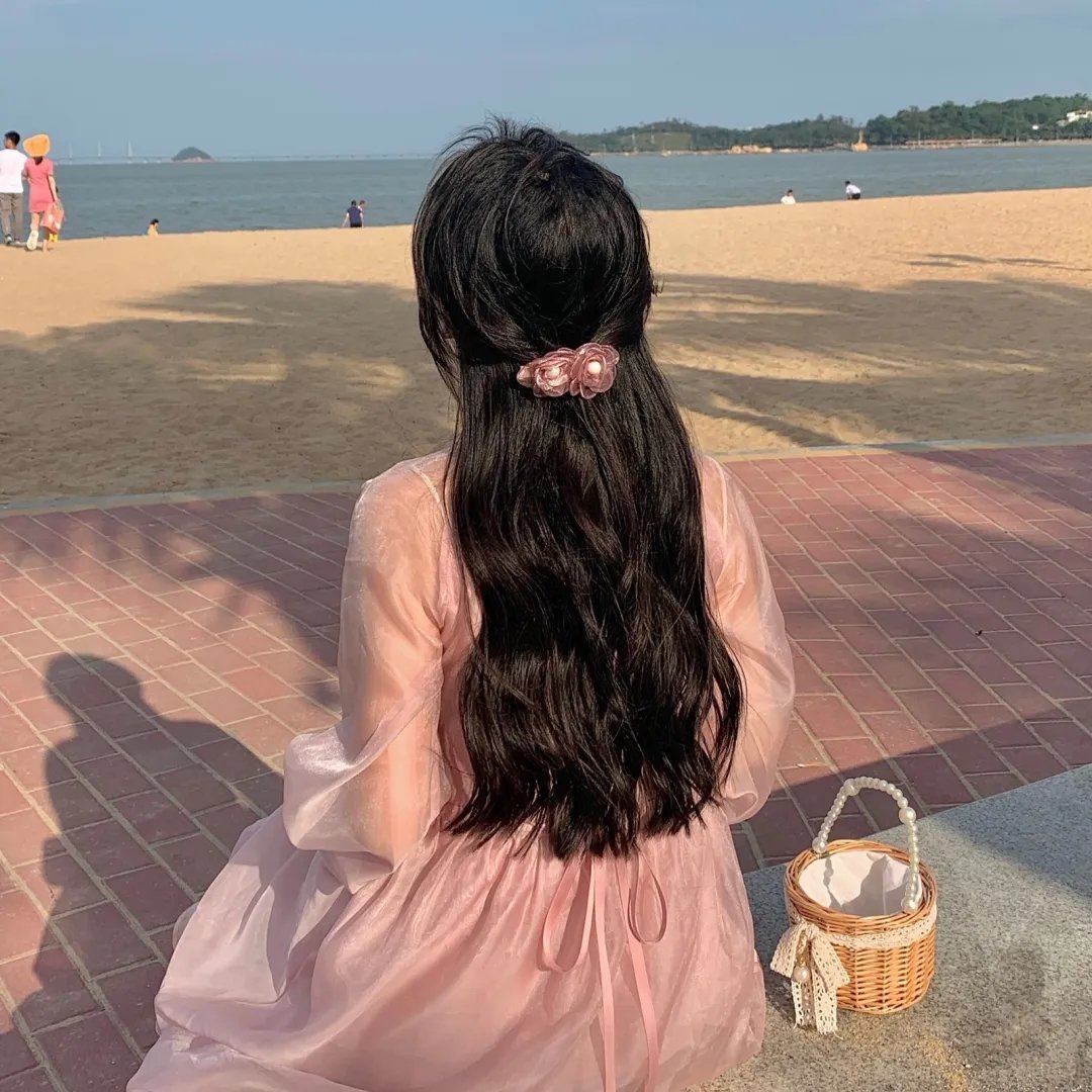 艾蜜莉·布莱尔的秘密